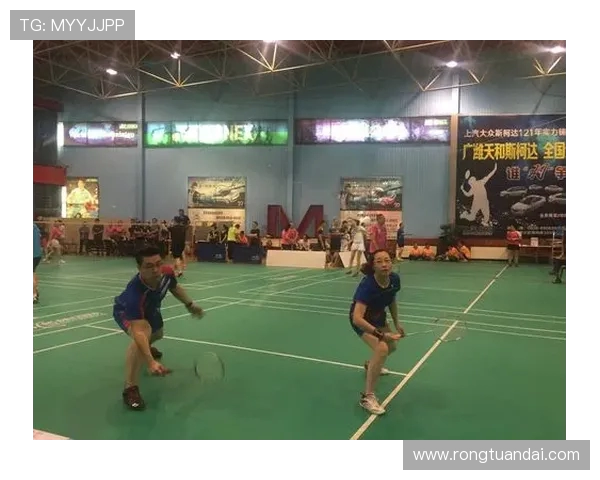 深圳羽毛球队战术解析：如何有效盯防对手提升比赛胜率